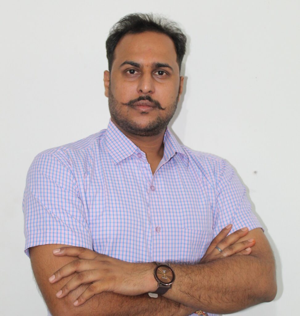 Techno Ohms Director